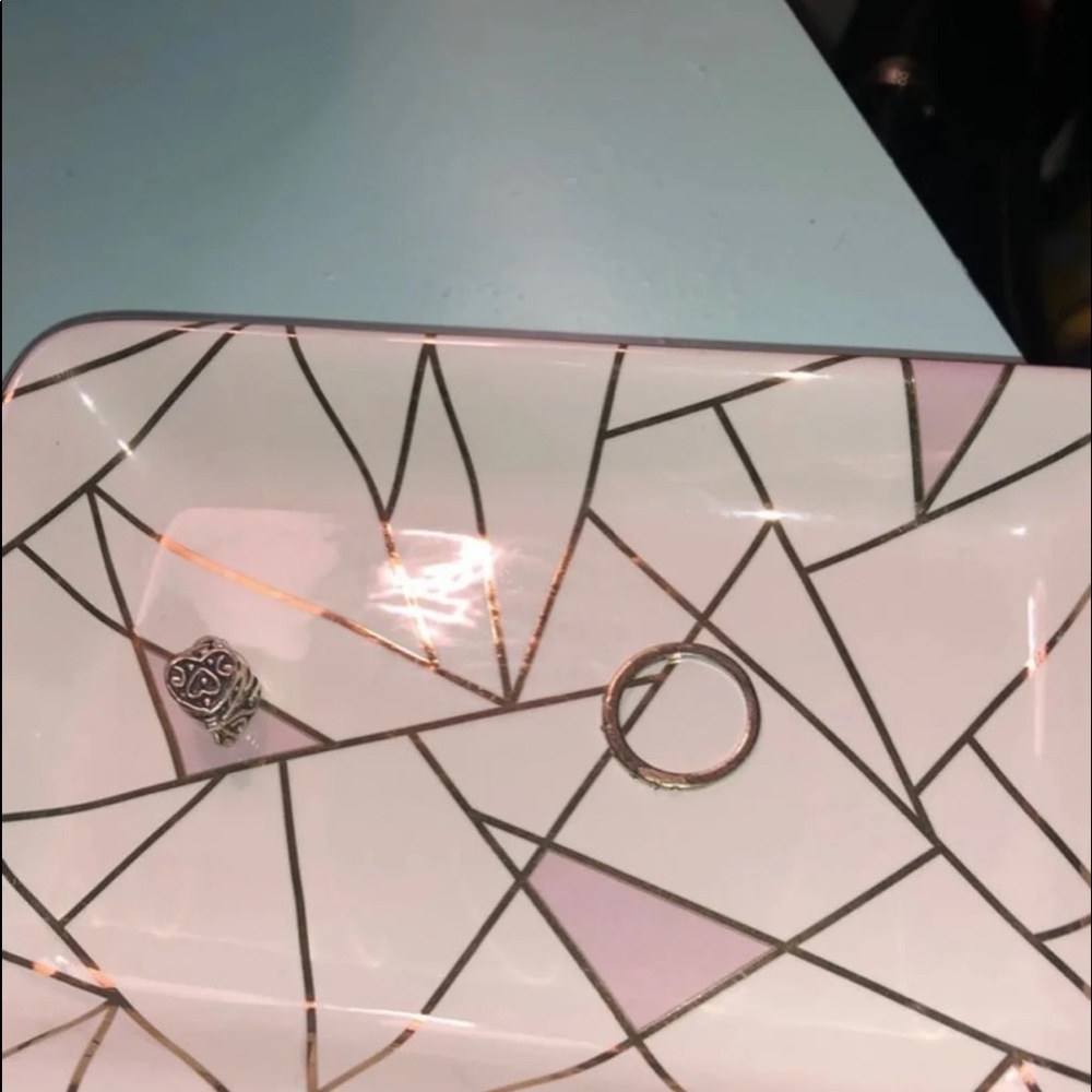Jewelry - Picture 2 of 2